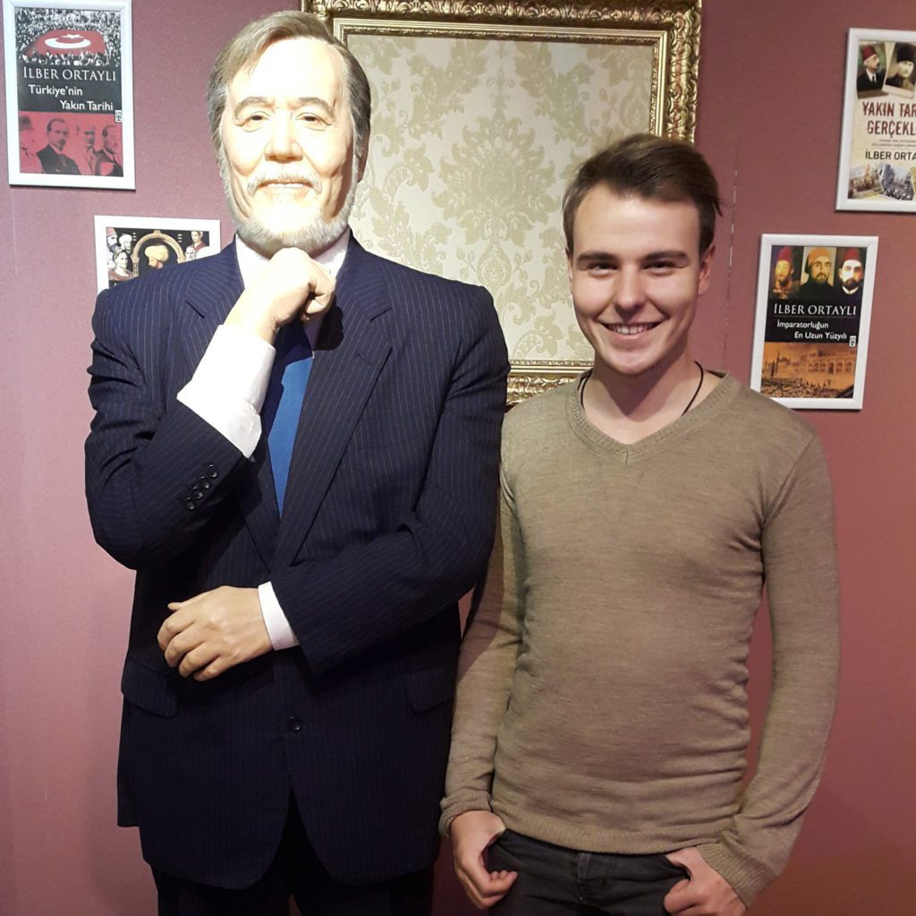 Eskişehir-Gezilecek-Yerler-Balmumu-Heykeller-Müzesi-1024x1024 Eskişehir'de Gezilecek Yerler! Görülmesi Gereken Yerler!