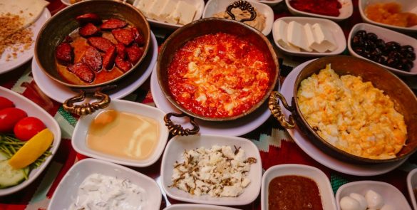 Balikesir-Savastepe-Meshur-Yoresel-Yemekler-ve-En-Iyi-Restoranlar-585x295 Gezi Biletim | Sınırsız Keşifler, Sınırsız Heyecan!